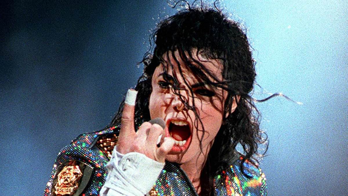 Michael Jackson accusers seek $400 million payout in lawsuits against estate as fee dispute widens