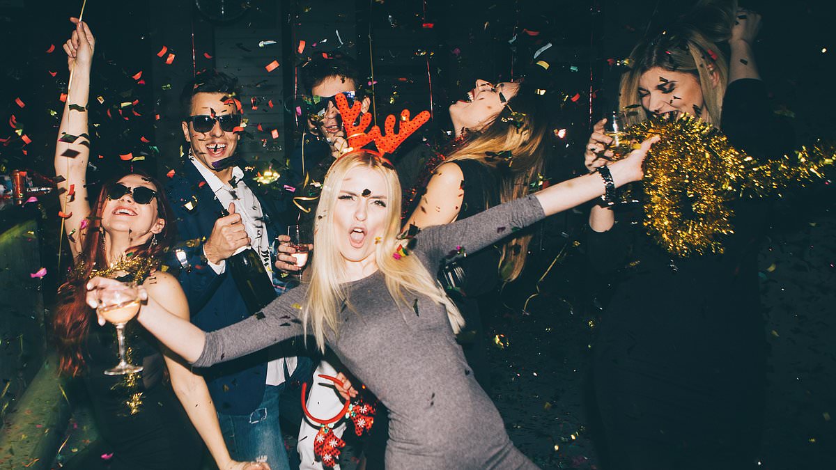 Dear Jane column weighs two readers' dilemmas: a holiday party misstep and a saved marriage