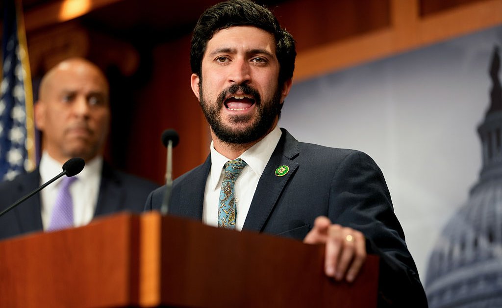 Not a Fake Fight: Casar pushes Democrats to resist shutdown and defend health care