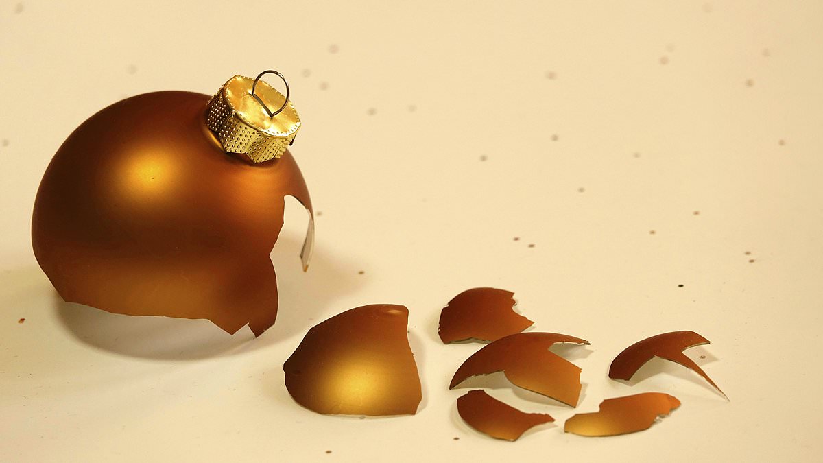 Psychologists outline tactics to avoid toxic Christmas family rows