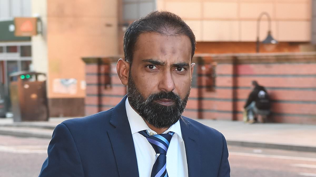 Senior anaesthetist left patient during surgery to have sex with nurse, tribunal hears