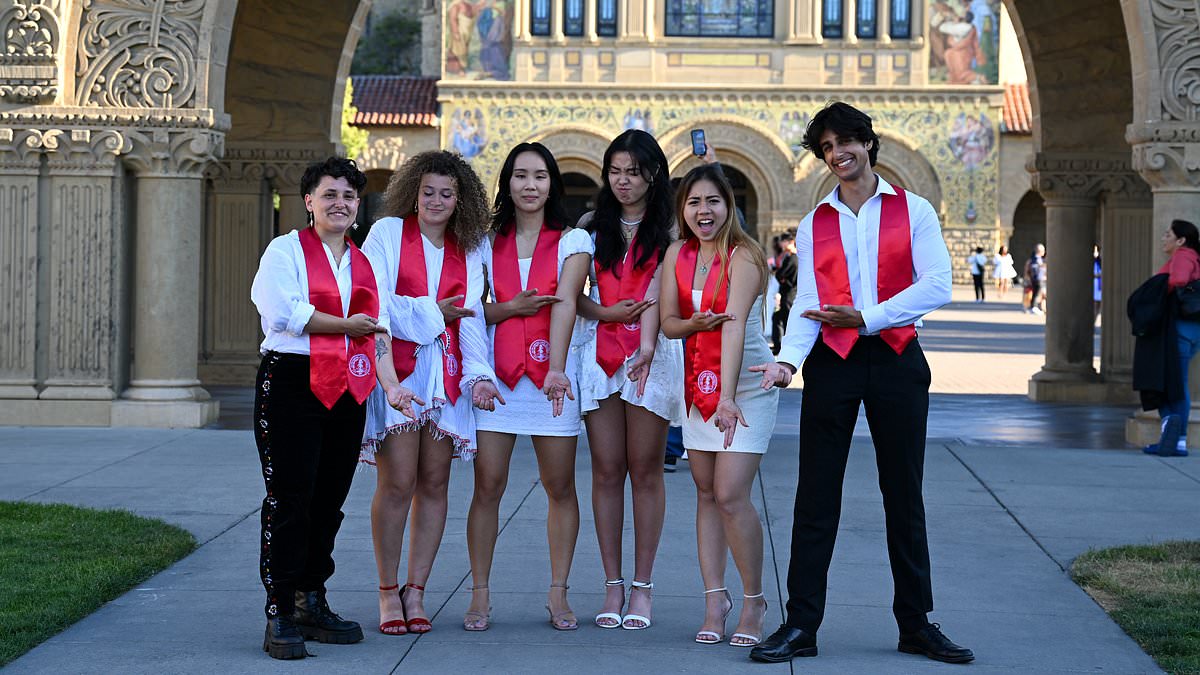 Small STEM Colleges Top New List of Highest Early-Career Salaries, Outpacing Ivy League