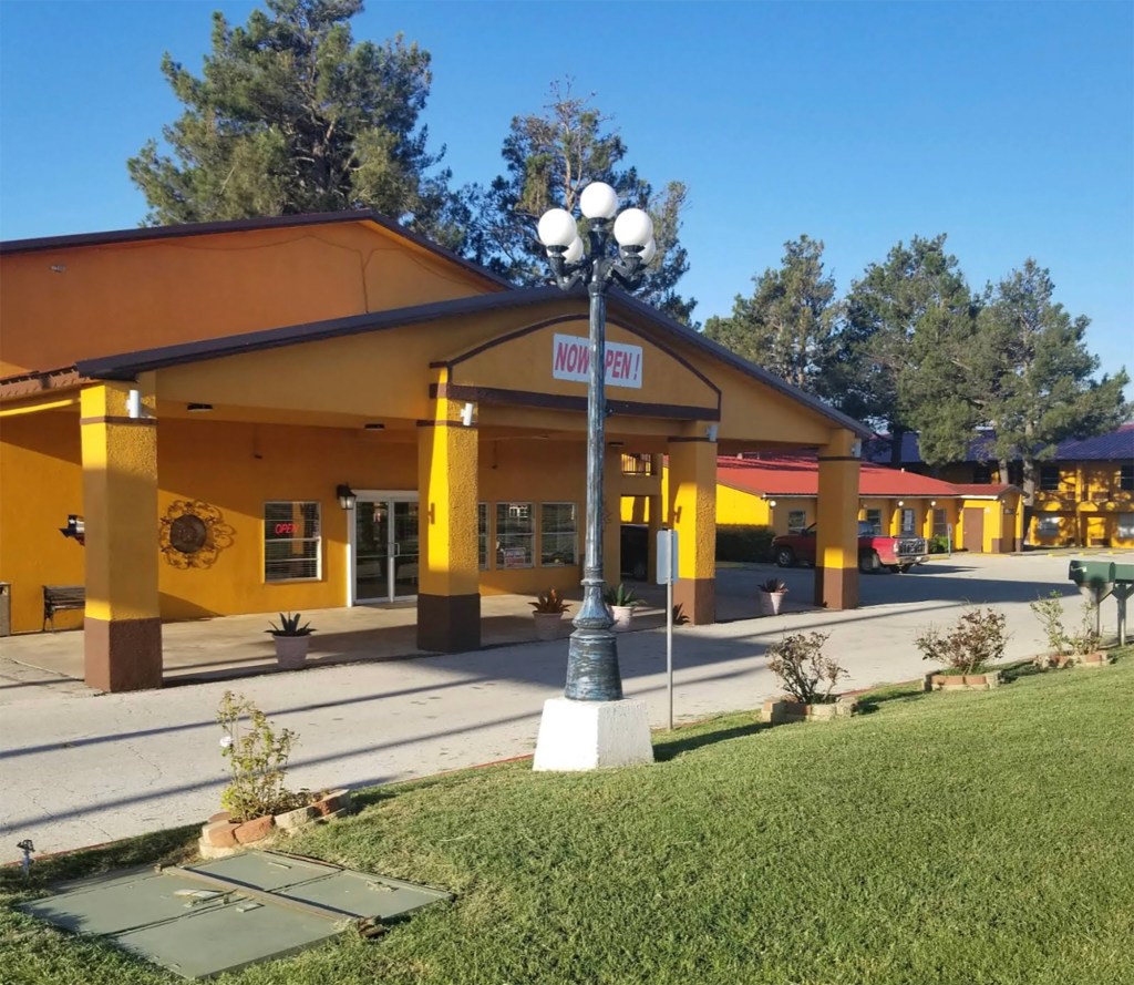 Texas hostage freed after delivery-order standoff, authorities say