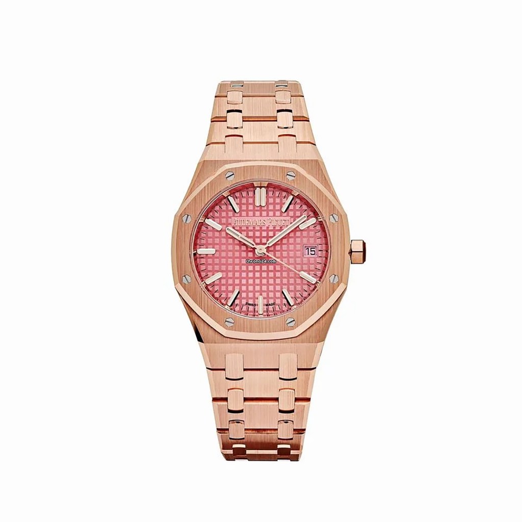 Rihanna in hospital jewelry moment