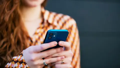 UK to run nationwide emergency alert test on mobile phones Sunday