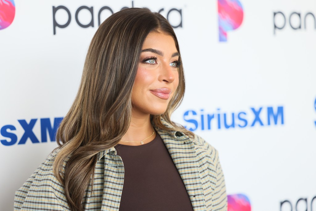 Gia Giudice attends event with mother