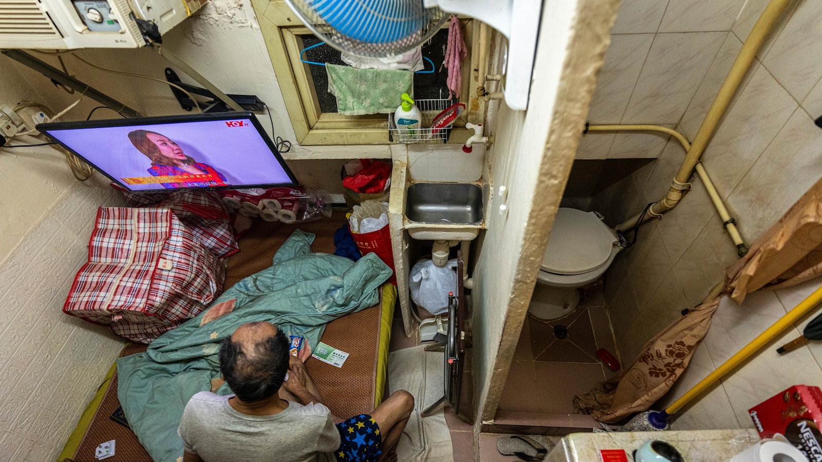 Hong Kong passes bill to ban substandard subdivided apartments