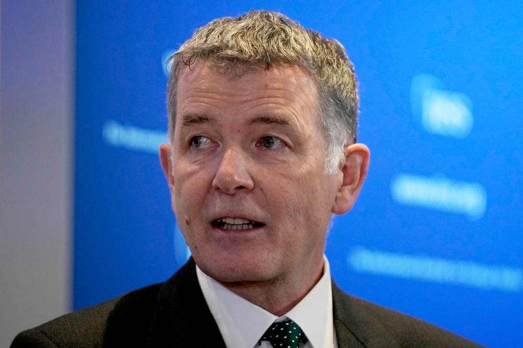 MI6 chief says there is no evidence Putin wants to negotiate Ukraine peace as outgoing head leaves post