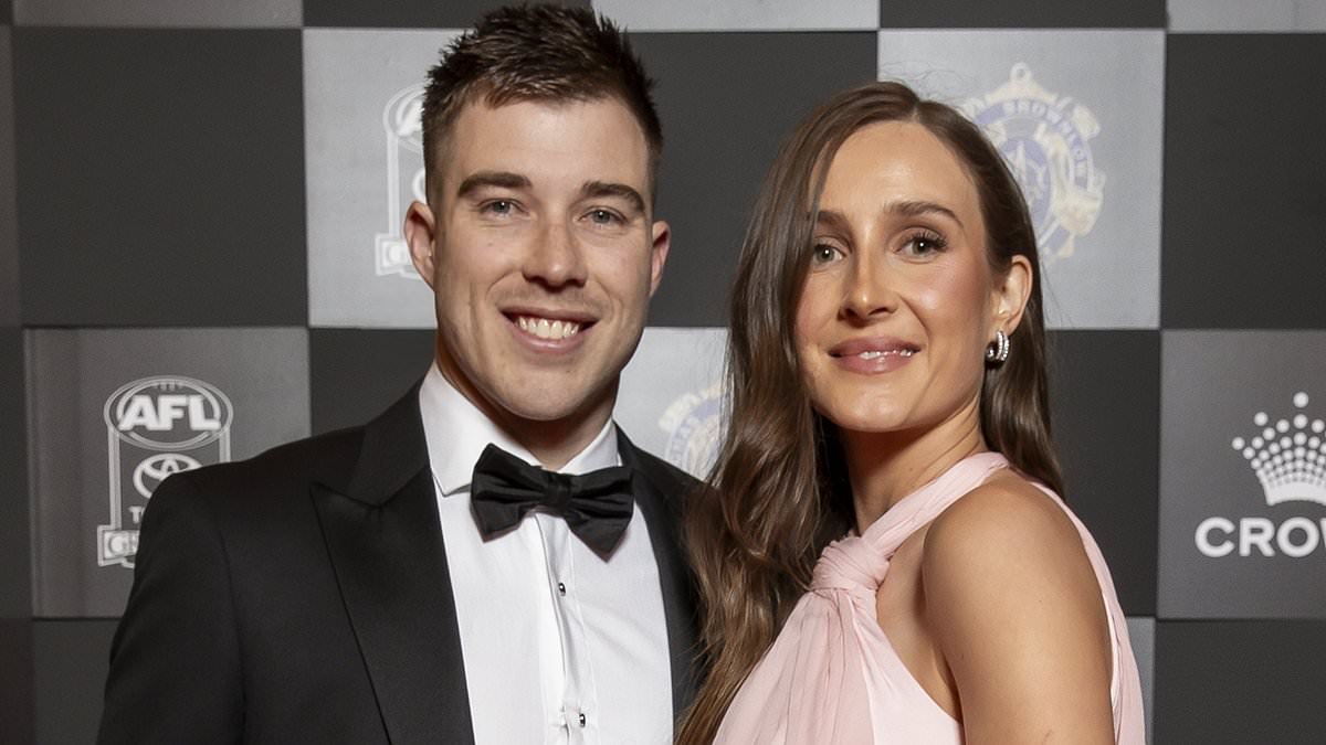 Essendon accused of undermining captain Zach Merrett after AFLW training allegation