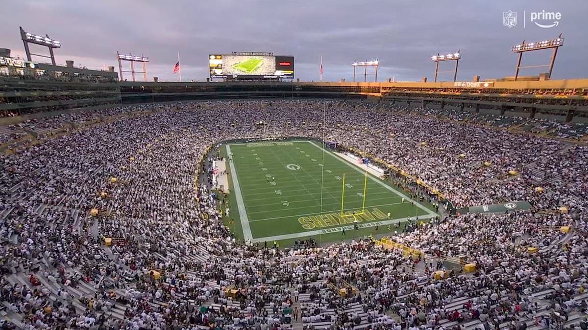 Packers’ pregame moment of silence for Charlie Kirk divides NFL fans