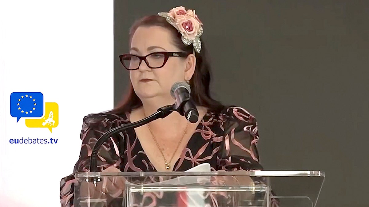 Australian mother calls for global social media age restrictions after daughter's suicide