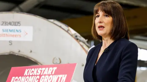 Climate panel not yet asked to assess Heathrow expansion, UK government says