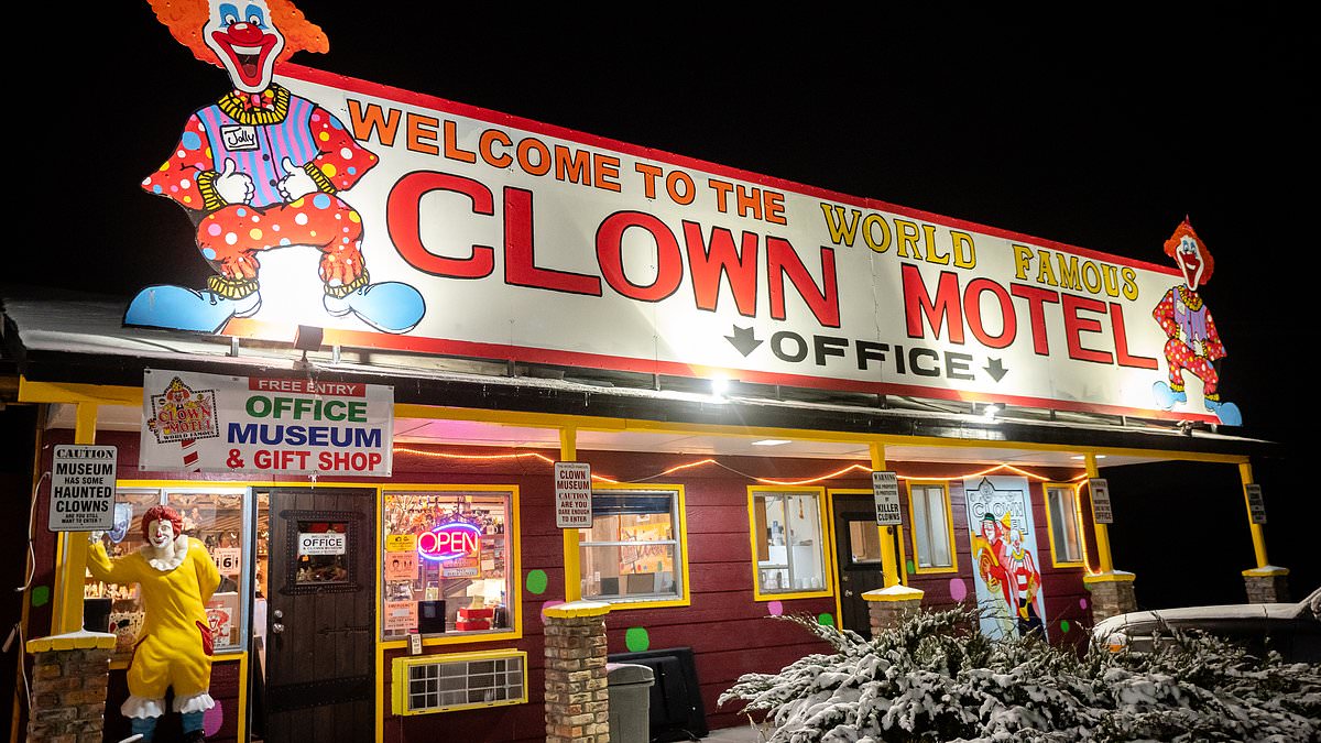 America’s ‘scariest’ motel houses a 7,000-clown collection