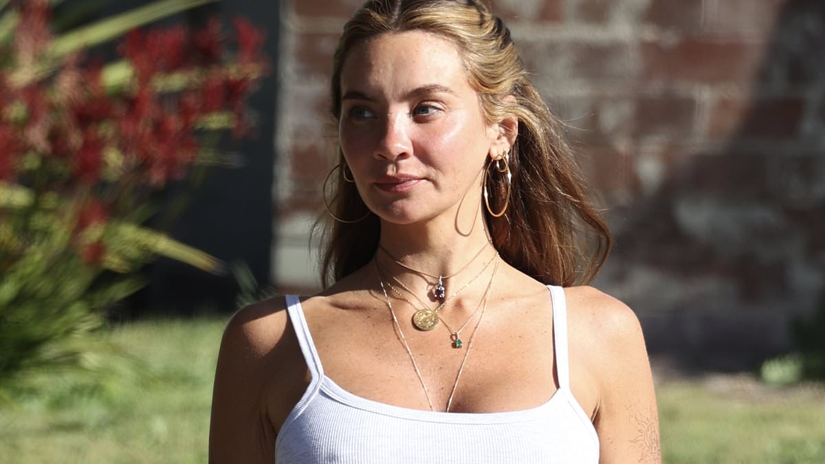 Rachael Lee Reveals Baby Bump as She Announces First Child With Bra Boy Fiancé Evan Faulks