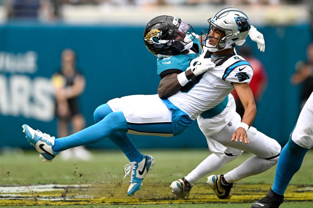 Jourdan Lewis tackles Bryce Young