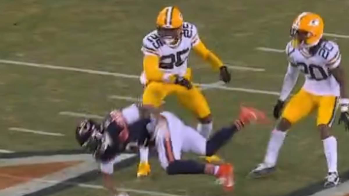 Moore blindsided by Packers rival in Bears game; OT comeback seals 22-16 victory
