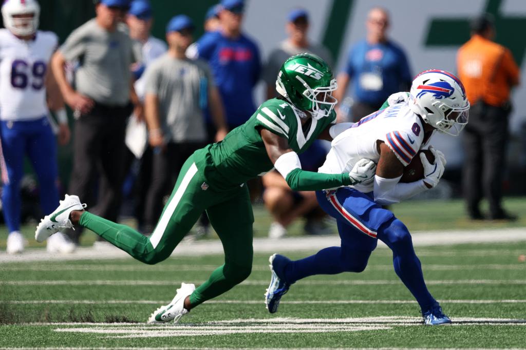 FanDuel launches new Bet $5, Get $300 sign-up bonus as football season returns