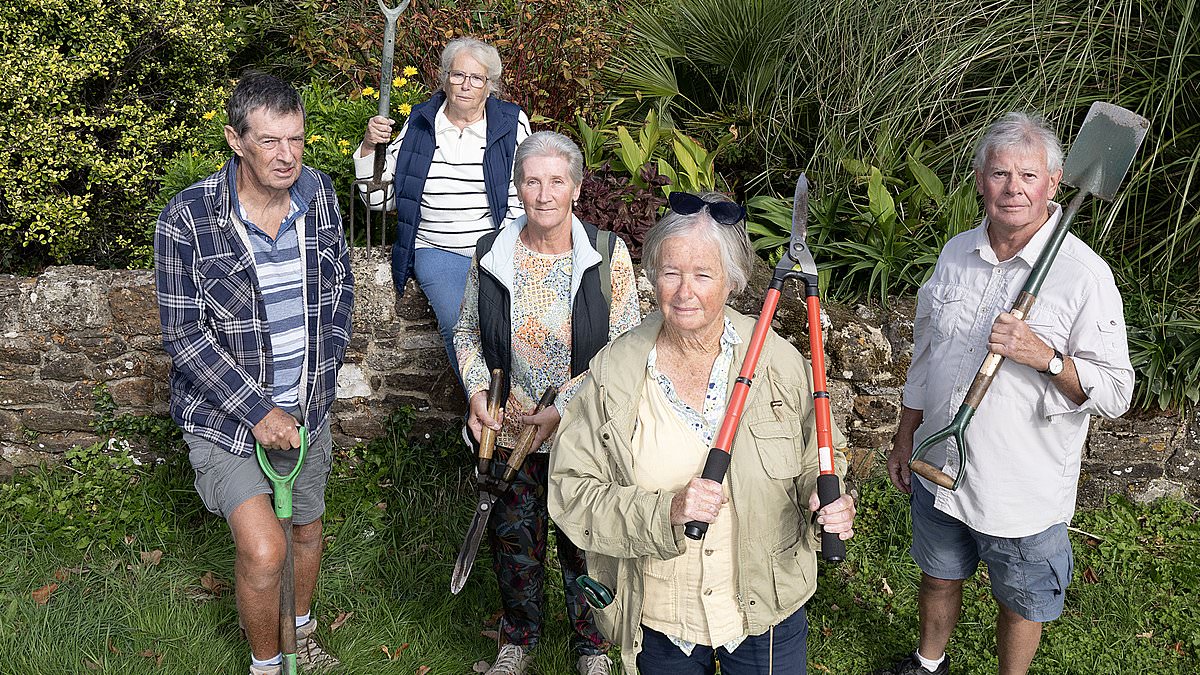 Mottistone garden volunteers say they still haven't been told why they were dismissed by the National Trust