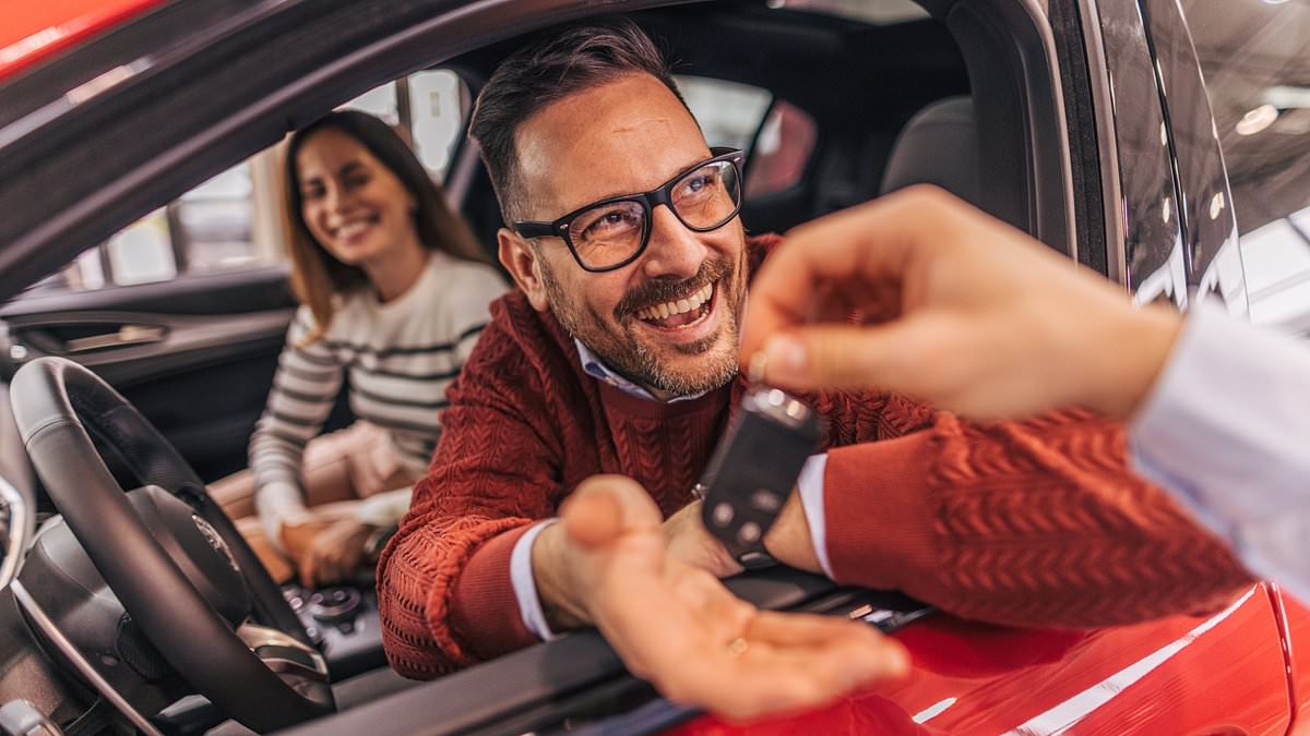 Americans' car debt hits a record $1.66 trillion, fueling recession warnings