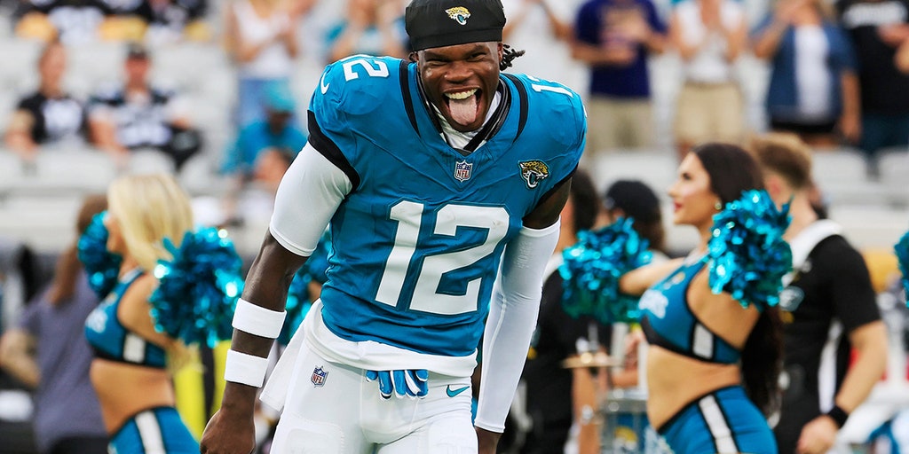 Travis Hunter stresses mental preparation as he adapts to dual roles with Jaguars