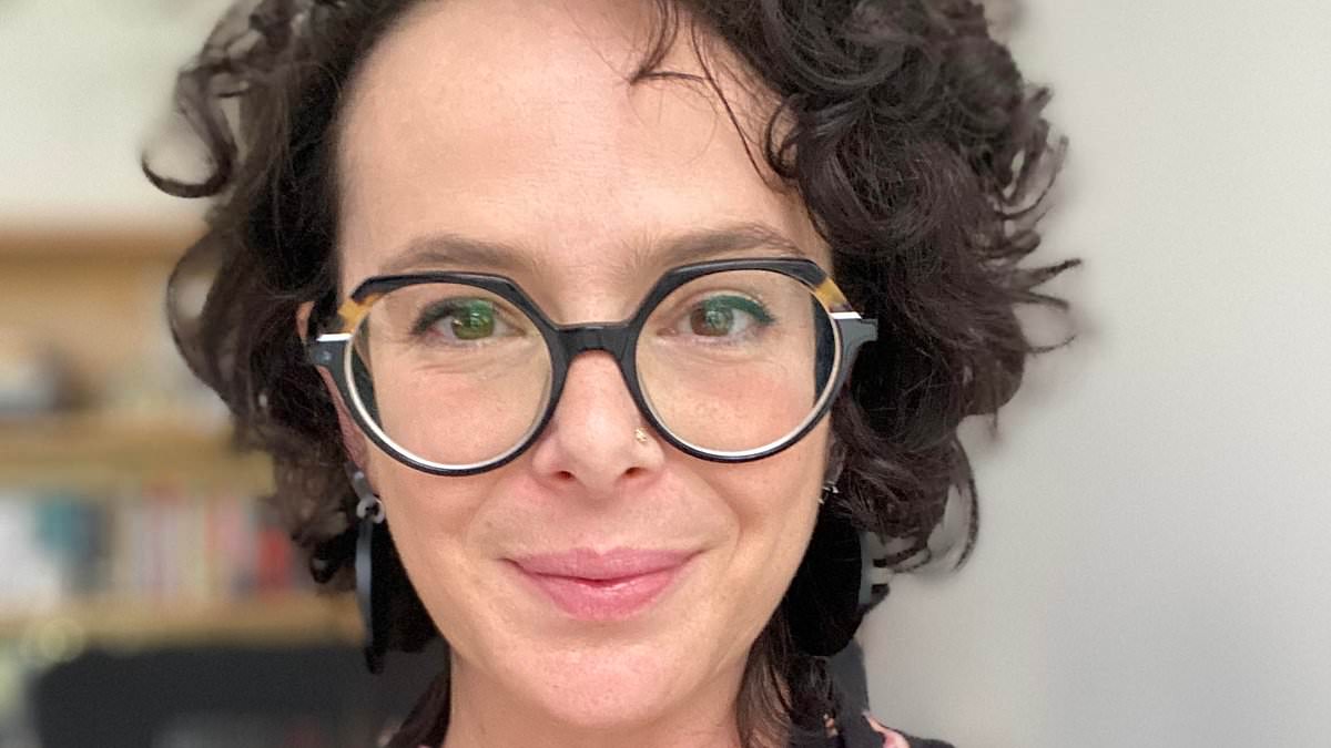 University of Sydney lecturer apologizes for Bondi Beach remark: "a good Zionist is a dead one"