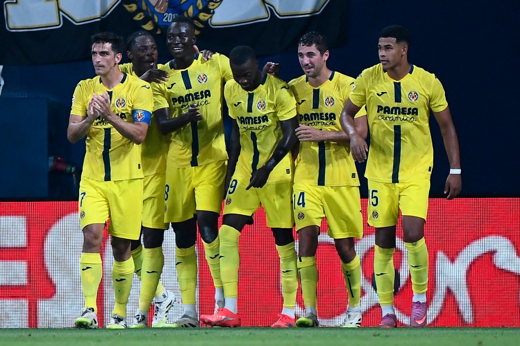 Villarreal celebrating a goal