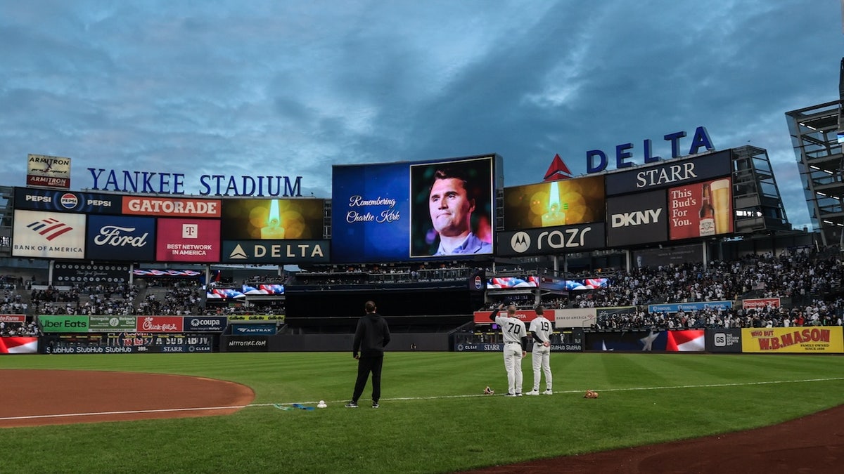 Yankees hold moment of silence for Charlie Kirk after Utah shooting