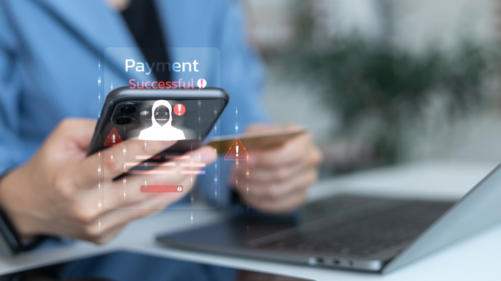 Hacker-tinged smartphone