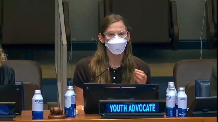 Violet Affleck with her family