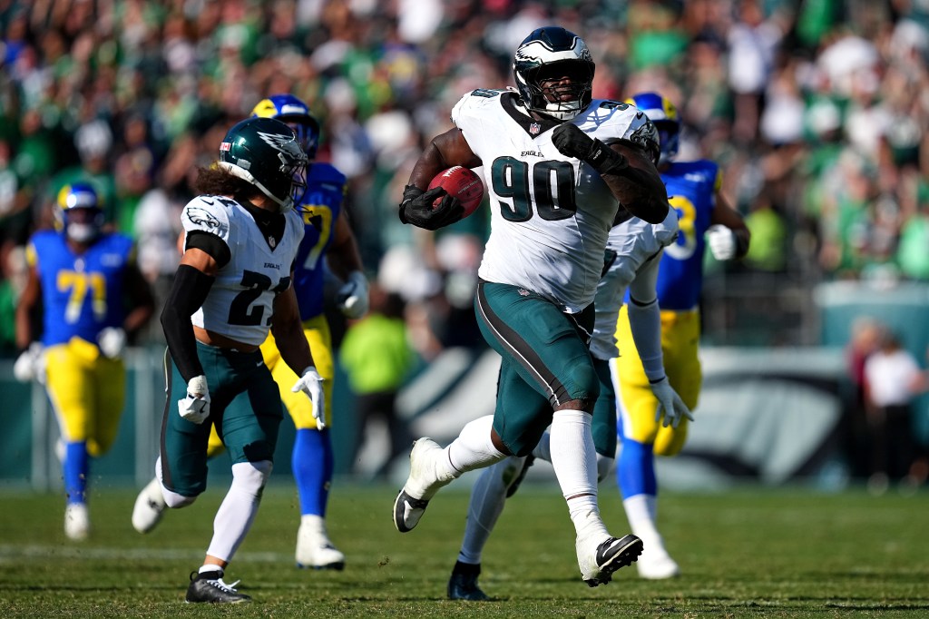 Eagles escape Rams in Week 3 on walk-off blocked field-goal return
