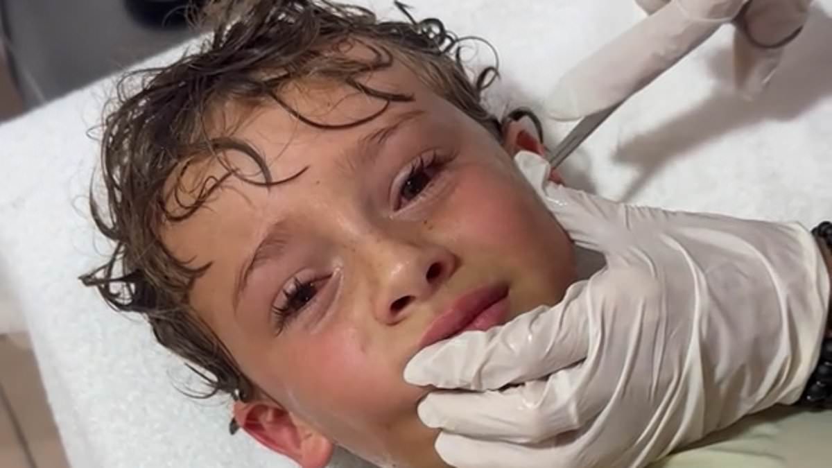 Live crab pulled from boy's ear after Mexican beach trip