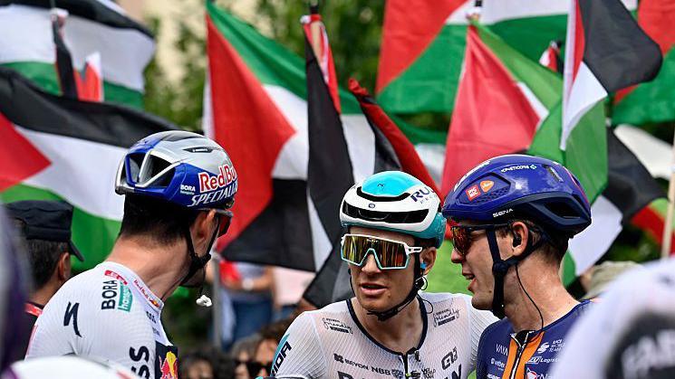 Protests Disrupt Vuelta a España as Organisers Insist Race Will Finish in Madrid