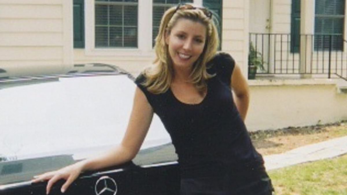 Spanx founder reveals billion-dollar secret that kept her from selling fax machines