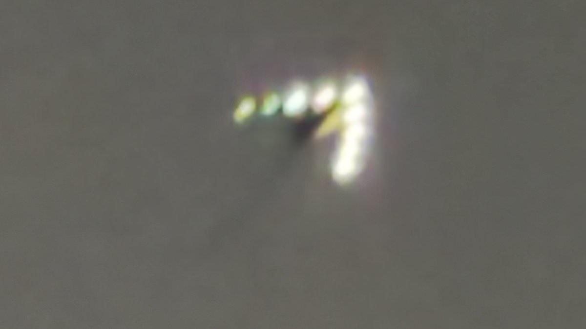 V-shaped UFO sighting over Los Angeles sparks debate on advanced tech