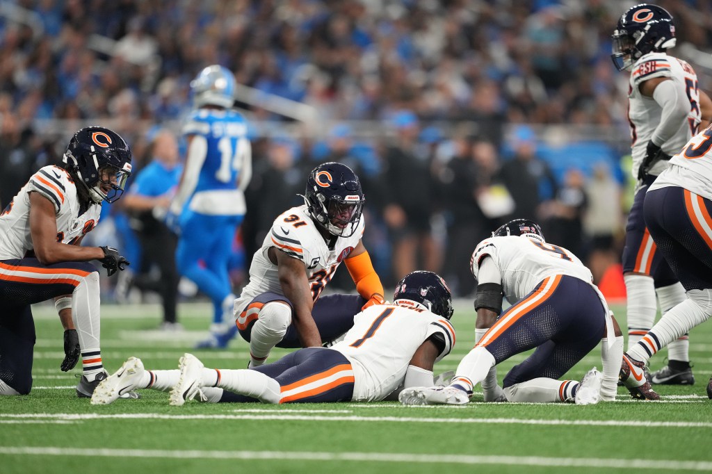 Bears Cornerback Jaylon Johnson Out Indefinitely After Re-Aggravating Groin Injury