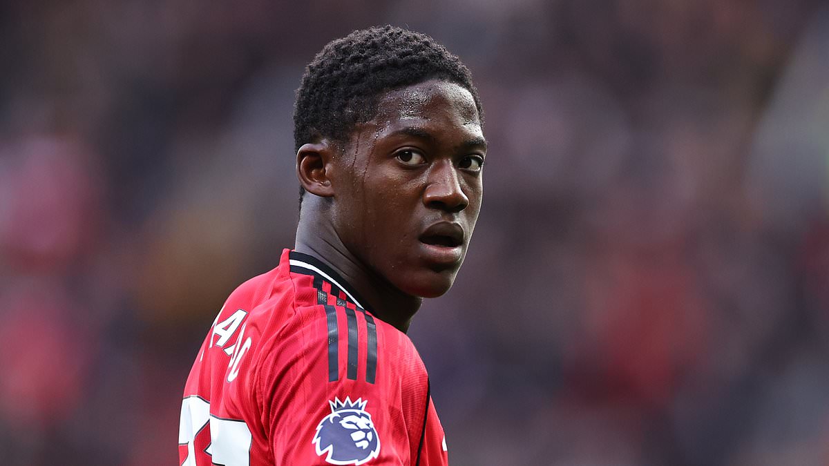 Kobbie Mainoo ruled out of Man United squad to face Aston Villa with calf injury