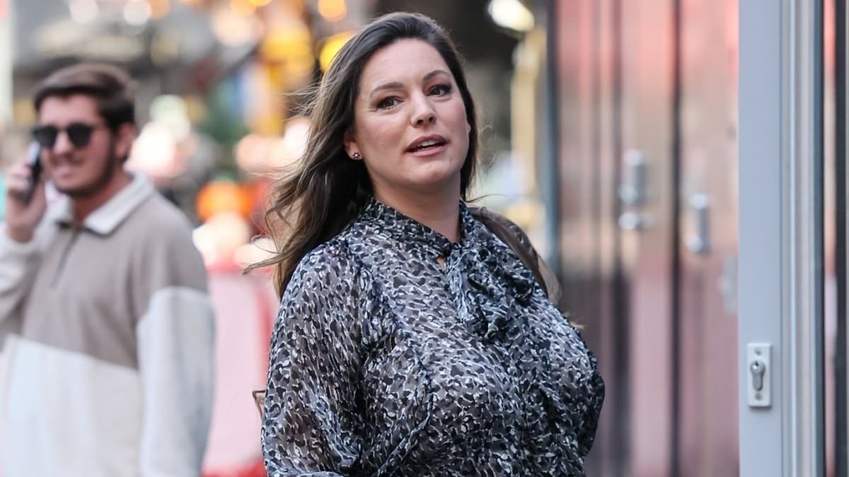 Kelly Brook says she would be heartbroken if husband Parisi had kids with someone else