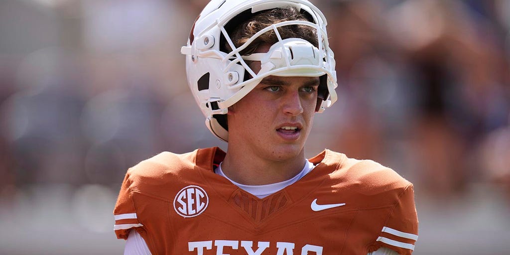 Arch Manning Booed by Texas Fans as Offense Stumbles in 27-10 Win Over UTEP