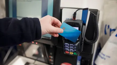 FCA proposes lifting £100 contactless cap, lets banks set limits