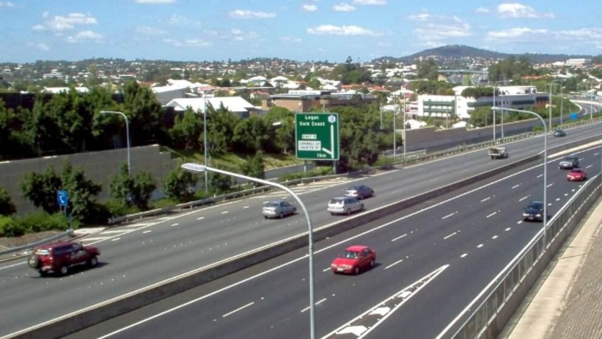Baby dies after ute crashes into parked car on M1 near Smith Street, Gold Coast