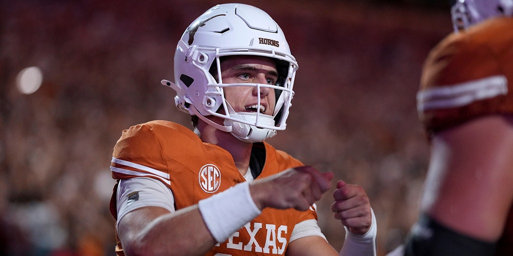 Arch Manning shines in Texas blowout over Sam Houston State, taunts defender after TD