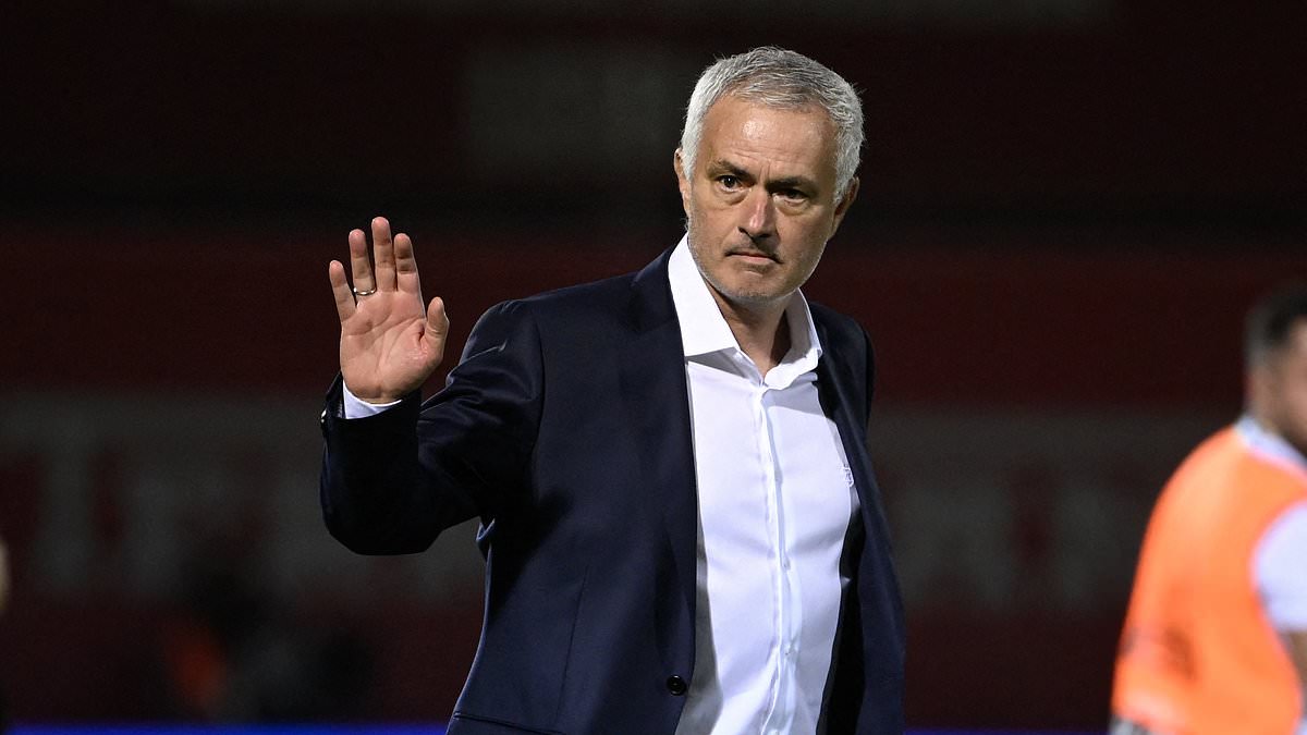 Mourinho’s Benfica return: Sweeping 3-0 win, dressing-room speech fuels new era ahead of Chelsea clash