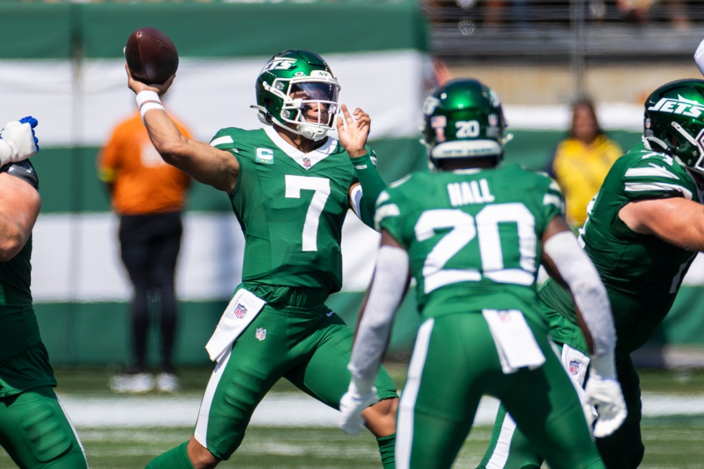 Justin Fields in action