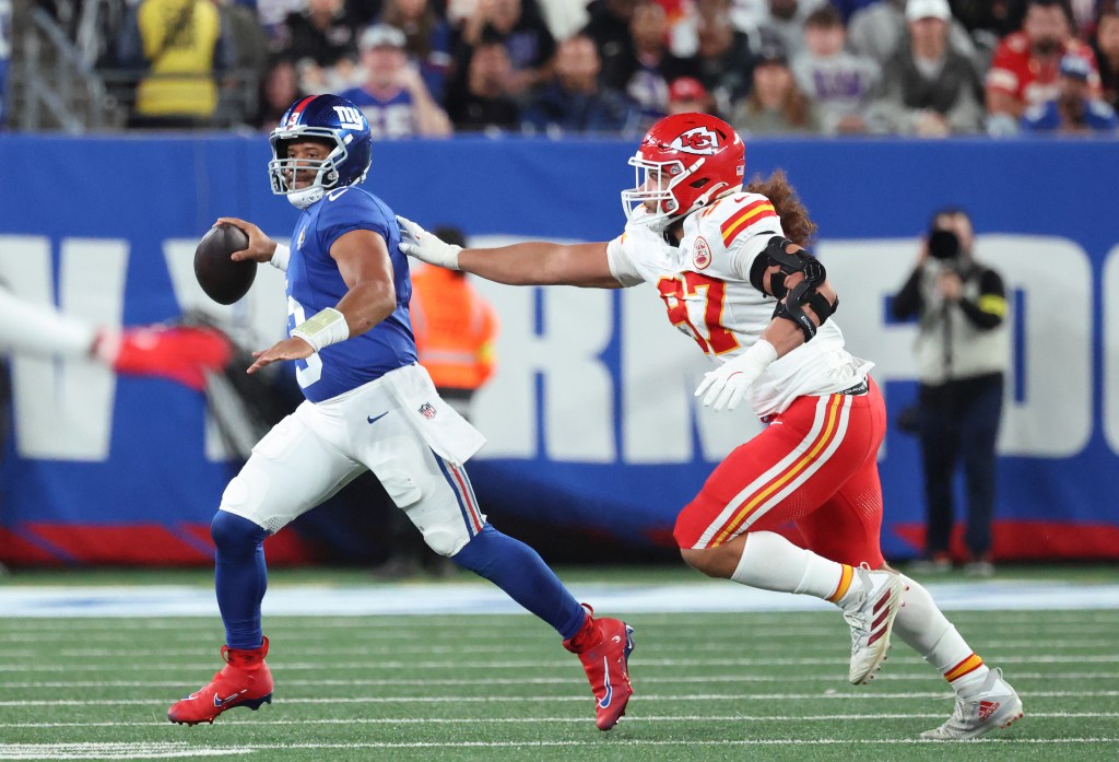 Giants bench Russell Wilson, start Jaxson Dart in Week 4 after 0-3 start