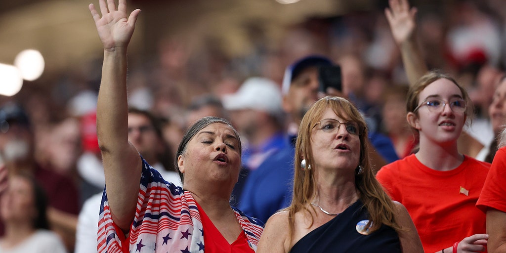 Memorial service for Charlie Kirk draws large crowd as rabbi honors Israel defense
