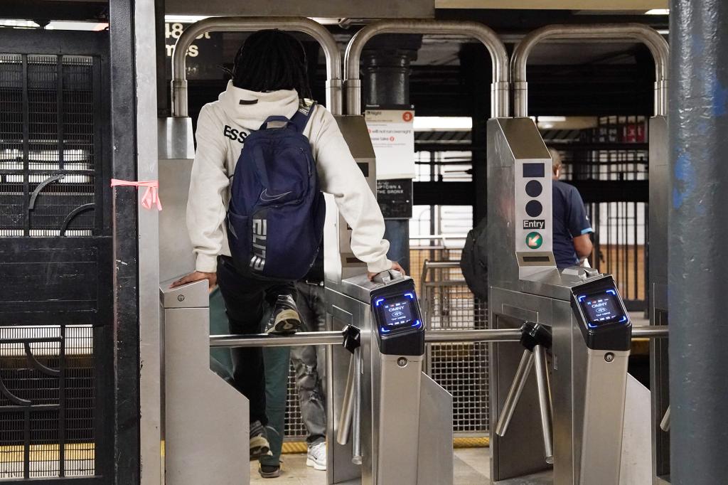 Citizens Budget Commission: MTA Lost $1 Billion to Fare Evasion, Worsening Budget Shortfall