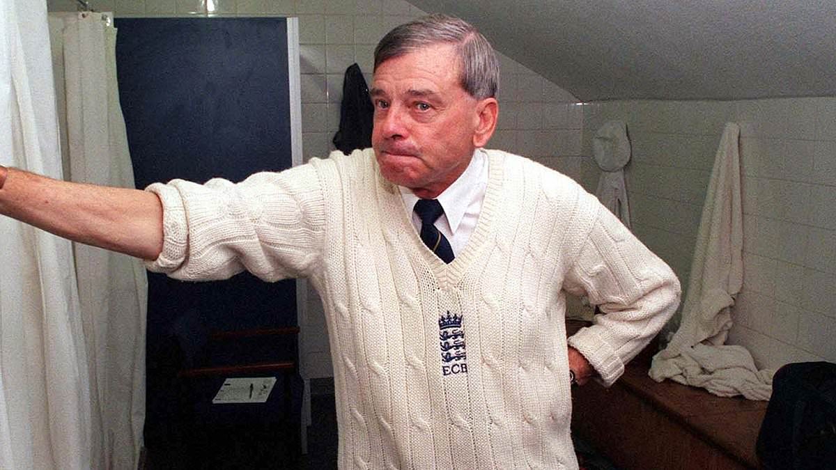 Dickie Bird, beloved cricket umpire and 'everyman' of the game, dies at 92