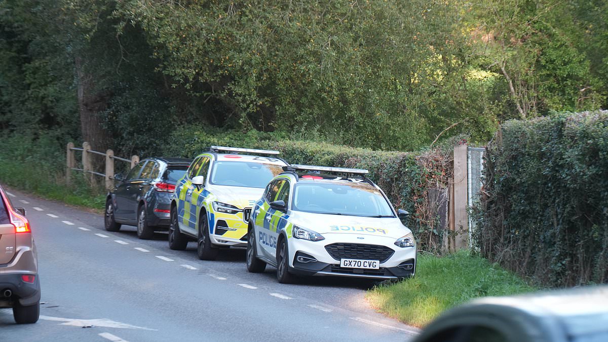 Man who climbed from hot air balloon and died identified as Jesus Lato Garzon