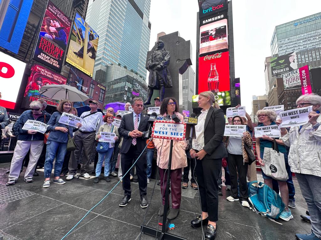Times Square at a crossroads as Mamdani looms and casino defeat underscores urban fragility