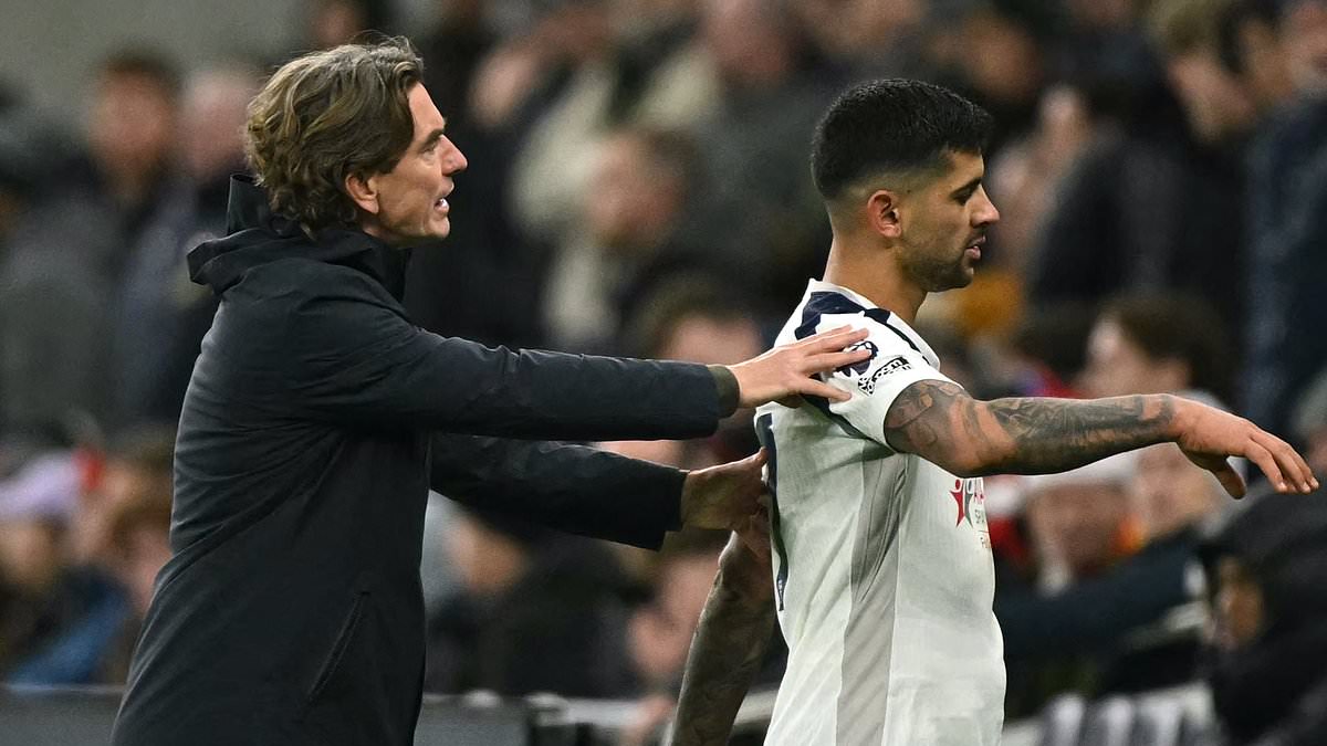 Liverpool edge Spurs 2-1 as two red cards derail Tottenham